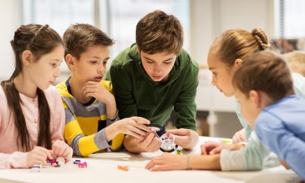 Handlungsorientierter Unterricht – Methoden, Beispiele & Kritik